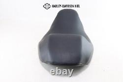 Harley-Davidson Street Glide ST FLHXST Bench Seat Excavator Seat Solo 52000634