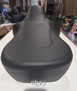 Harley-Davidson Sundowner Bucket Touring Seat 2018 Up Softail 52000295