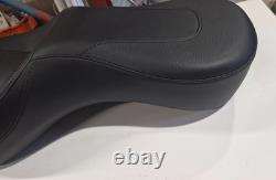 Harley-Davidson Sundowner Bucket Touring Seat 2018 Up Softail 52000295