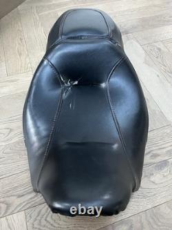 Harley Davidson Touring Road King Dual Seat OEM Saddle 2012 FLHR