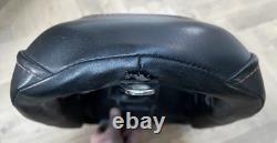 Harley Davidson Touring Road King Dual Seat OEM Saddle 2012 FLHR