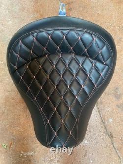 Harley Davidson Wide Glide FXDWG Mustang Solo. Seat 1996-2000 Superb