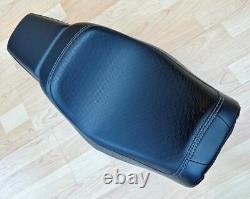 Harley Dyna Fat Bob Dual Seat OEM 2-Up Saddle Glide Street 2006-17 FXDF 52000117