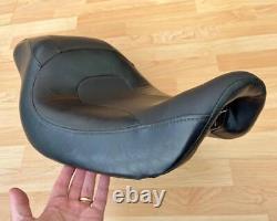 Harley Dyna Fat Bob OEM Dual Seat Double Twin 2-Up Saddle 2006-17 FXDF 53108-08