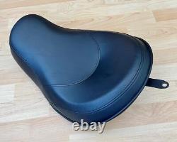 Harley Dyna Street Bob Solo Riders Seat Single Saddle 2006-17 FXDB 51475-09A