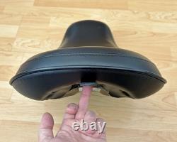 Harley Dyna Street Bob Solo Riders Seat Single Saddle 2006-17 FXDB 51475-09A