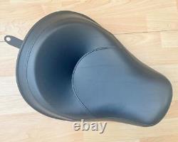 Harley Dyna Street Bob Solo Riders Seat Single Saddle 2006-17 FXDB 51475-09A