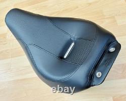 Harley Softail Breakout Solo Riders Seat Single Saddle 2013-17 FXSB 52000096/97