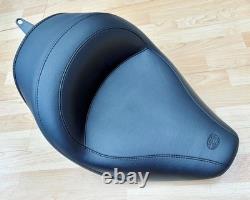 Harley Softail Mustang Standard Touring Solo Seat Saddle 200 Tyre 2006-17 76244