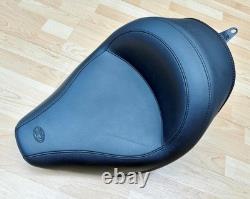 Harley Softail Mustang Standard Touring Solo Seat Saddle 200 Tyre 2006-17 76244