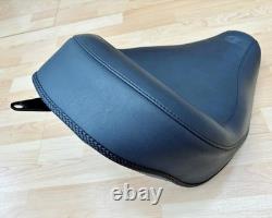 Harley Softail Mustang Standard Touring Solo Seat Saddle 200 Tyre 2006-17 76244