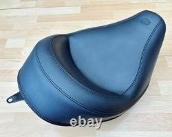 Harley Softail Mustang Standard Touring Solo Seat Saddle 200 Tyre 2006-17 76244