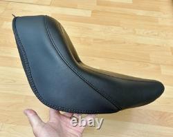 Harley Softail Mustang Standard Touring Solo Seat Saddle 200 Tyre 2006-17 76244