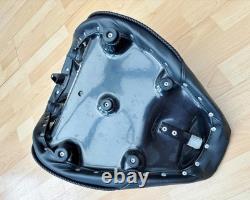 Harley Softail Mustang Standard Touring Solo Seat Saddle 200 Tyre 2006-17 76244