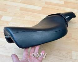 Harley Sportster Custom Low Badlander Dual Seat Sport Saddle 2007-20 XL 51749-07