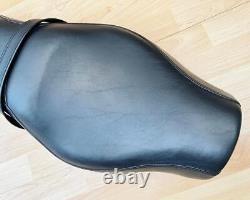 Harley Sportster Custom Low Badlander Dual Seat Sport Saddle 2007-20 XL 51749-07