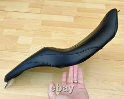 Harley Sportster Mustang Tripper Fastback Smooth Dual Seat Saddle 04-21 XL 76290