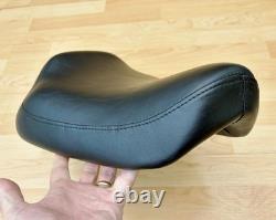 Harley Sportster Smooth Solo Riders Seat Single Bobber Saddle 83-03 XL 52129-92C