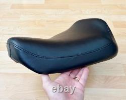 Harley Sportster Smooth Solo Riders Seat Single Bobber Saddle 83-03 XL 52129-92C