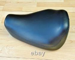 Harley Sportster Smooth Solo Riders Seat Single Bobber Saddle 83-03 XL 52129-92C