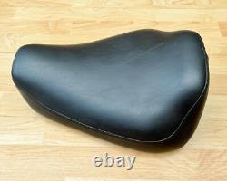 Harley Sportster Smooth Solo Riders Seat Single Bobber Saddle 83-03 XL 52129-92C