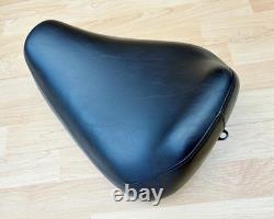 Harley Sportster Smooth Solo Riders Seat Single Bobber Saddle 83-03 XL 52129-92C