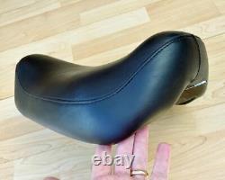 Harley Sportster Smooth Solo Riders Seat Single Bobber Saddle 83-03 XL 52129-92C