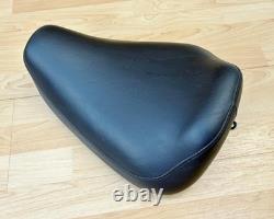 Harley Sportster Smooth Solo Riders Seat Single Bobber Saddle 83-03 XL 52129-92C