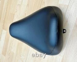 Harley Sportster Smooth Solo Riders Seat Single Bobber Saddle 83-03 XL 52129-92C