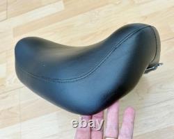 Harley Sportster Smooth Solo Riders Seat Single Bobber Saddle 83-03 XL 52129-92C