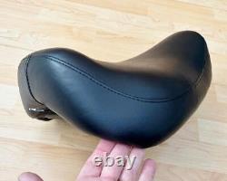 Harley Sportster Smooth Solo Riders Seat Single Bobber Saddle 83-03 XL 52129-92C