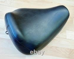 Harley Sportster Smooth Solo Riders Seat Single Bobber Saddle 83-03 XL 52129-92C
