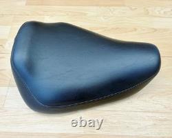 Harley Sportster Smooth Solo Riders Seat Single Bobber Saddle 83-03 XL 52129-92C