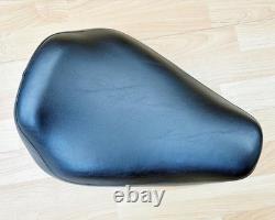 Harley Sportster Smooth Solo Riders Seat Single Bobber Saddle 83-03 XL 52129-92C