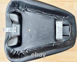 Harley Sportster Smooth Solo Riders Seat Single Bobber Saddle 83-03 XL 52129-92C