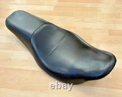 Harley Touring Leather Badlander Dual Seat Double Twin Saddle 2008+ FL 52000257