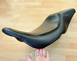 Harley Touring Leather Badlander Dual Seat Double Twin Saddle 2008+ FL 52000257