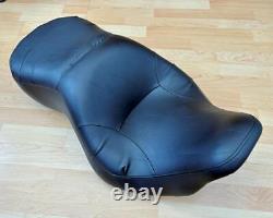 Harley Touring Reach Dual Seat Road King Glide 2-Up Saddle 97-07 FLH 52609-05