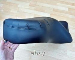 Harley Touring Reach Dual Seat Road King Glide 2-Up Saddle 97-07 FLH 52609-05