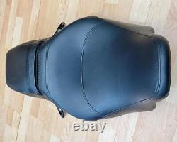 Harley Touring Road King Classic Dual Seat Two-Up Saddle 2008+ FLHRC 52329-11