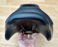 Harley Touring Road King Classic Dual Seat Two-Up Saddle 2009-13 FLHRC 52329-09