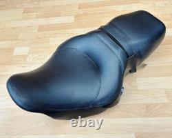 Harley Touring Road King Classic Dual Seat Two-Up Saddle 2009-13 FLHRC 52329-09