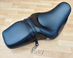 Harley Touring Road King Classic Dual Seat Two-Up Saddle 2009-13 FLHRC 52329-09