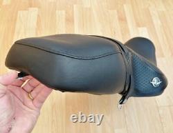 Harley Touring Road King Classic Dual Seat Two-Up Saddle 2009+ FLHRC 52329-09