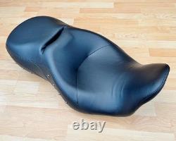 Harley Touring Road King Dual Seat OEM Studded 2-Up Saddle 2014+ FLHR 52000038