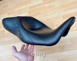 Harley Touring Road King Dual Seat OEM Studded 2-Up Saddle 2014+ FLHR 52000038