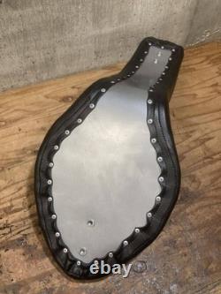 King Queen Seat Side Bk Tuck Roll Knuckle Head Pan Shovel Harley Davidson Triump