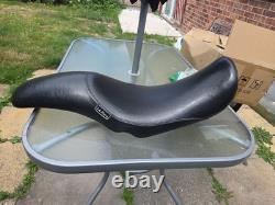 Le Pera Silhouette Seat for Harley-Davidson Street Bob
