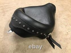 Mustang Harley Davidson'04-Later Sportster Wide Touring Studded Solo Seat