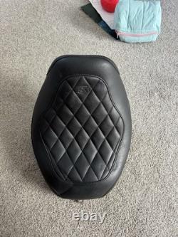 Mustang Wide Tripper Seats Harley Davidson Touring 08-23 FLHRXS, FLHXS, FLTRXS